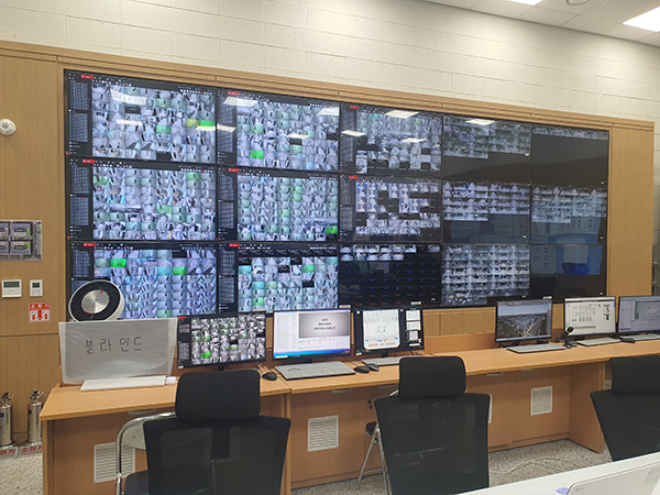 »óȲ½Ç »çÁø ÀÔ´Ï´Ù.